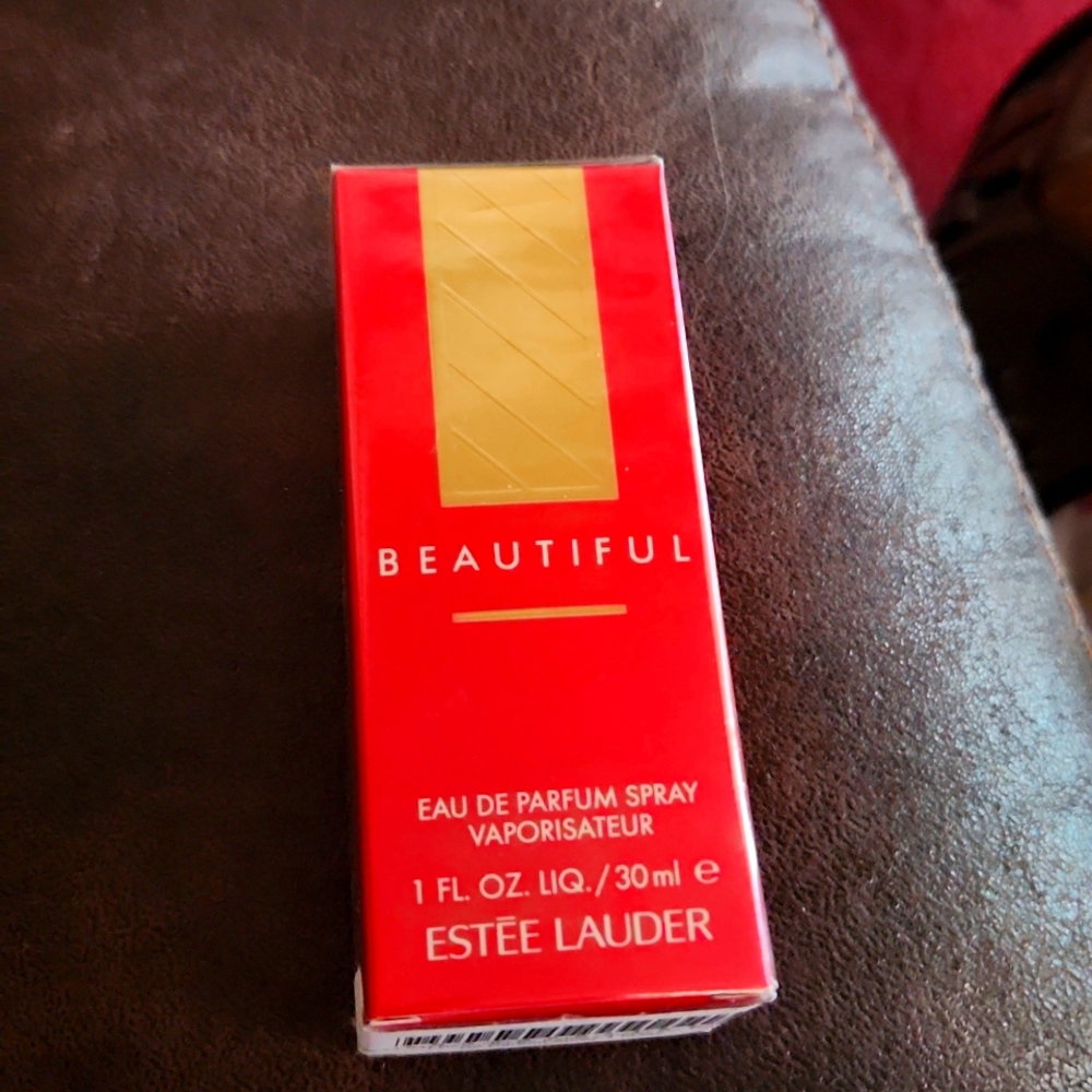 Ladies beautiful perfume